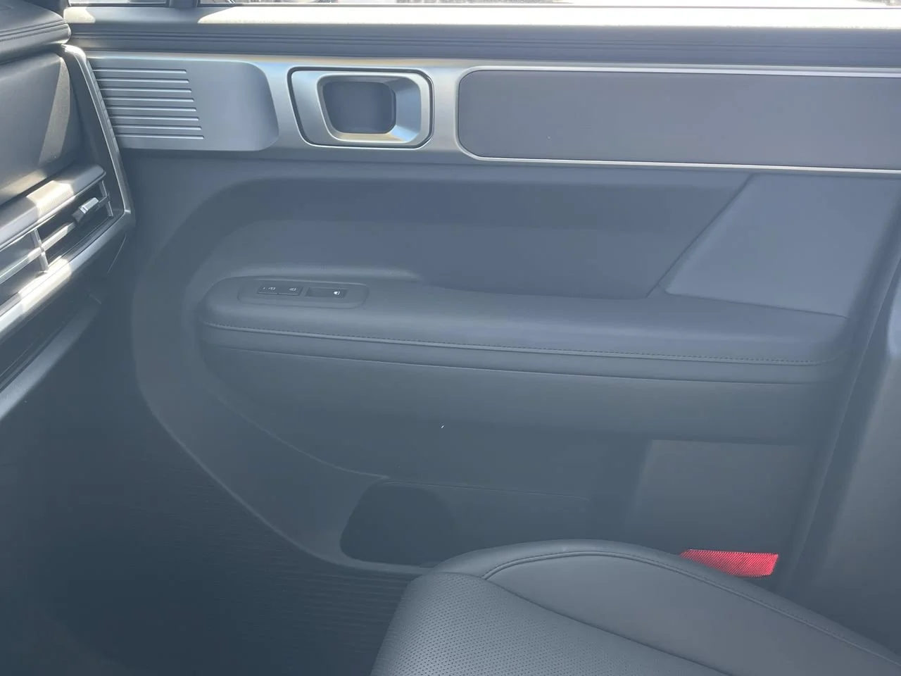 Used 2025 Phantom Black Hyundai XRT image 21