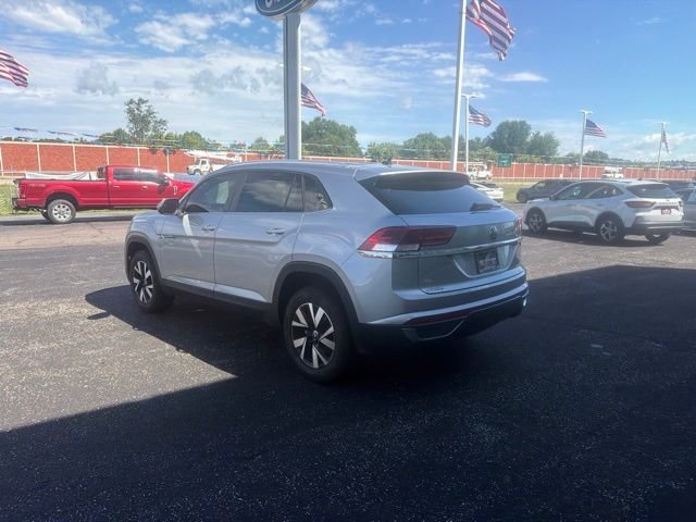 Used 2023 Pyrite Silver Metallic Volkswagen 2.0T SE image 5
