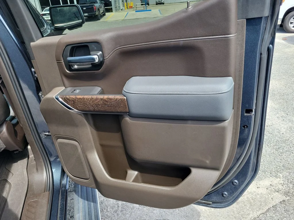 Used 2021 Dark Sky Metallic GMC Denali image 34