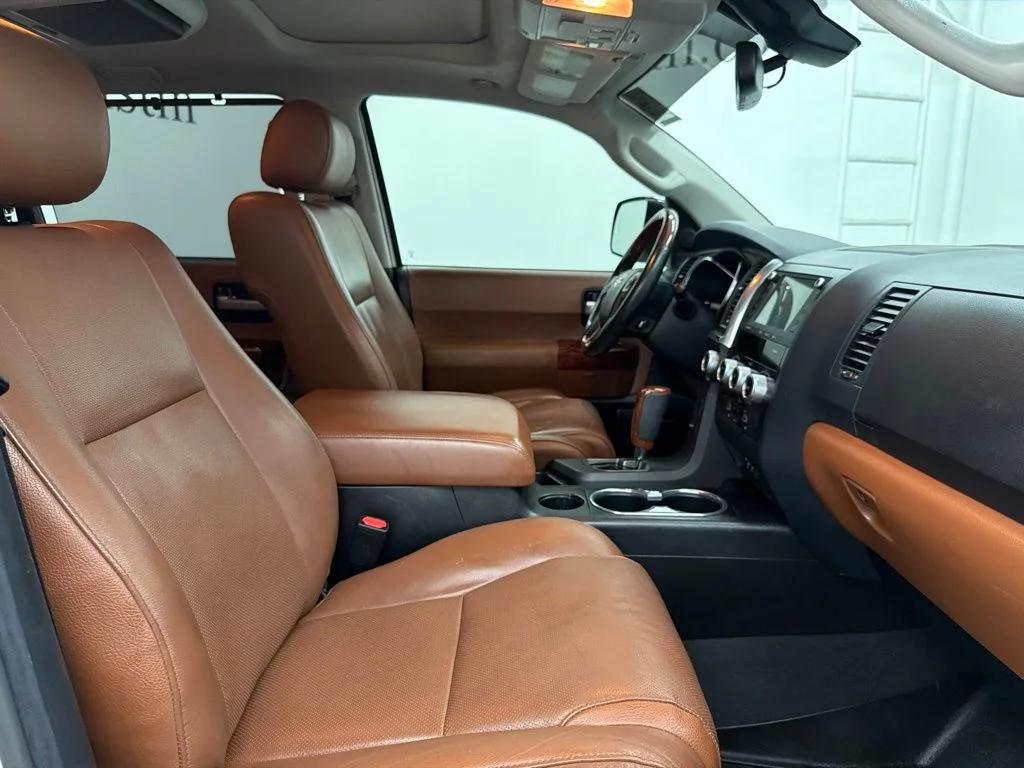 Used 2021 White Toyota Platinum image 32