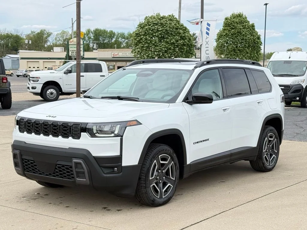 New 2026 Bright White Clear-Coat Exterior Paint Jeep Limited image 3