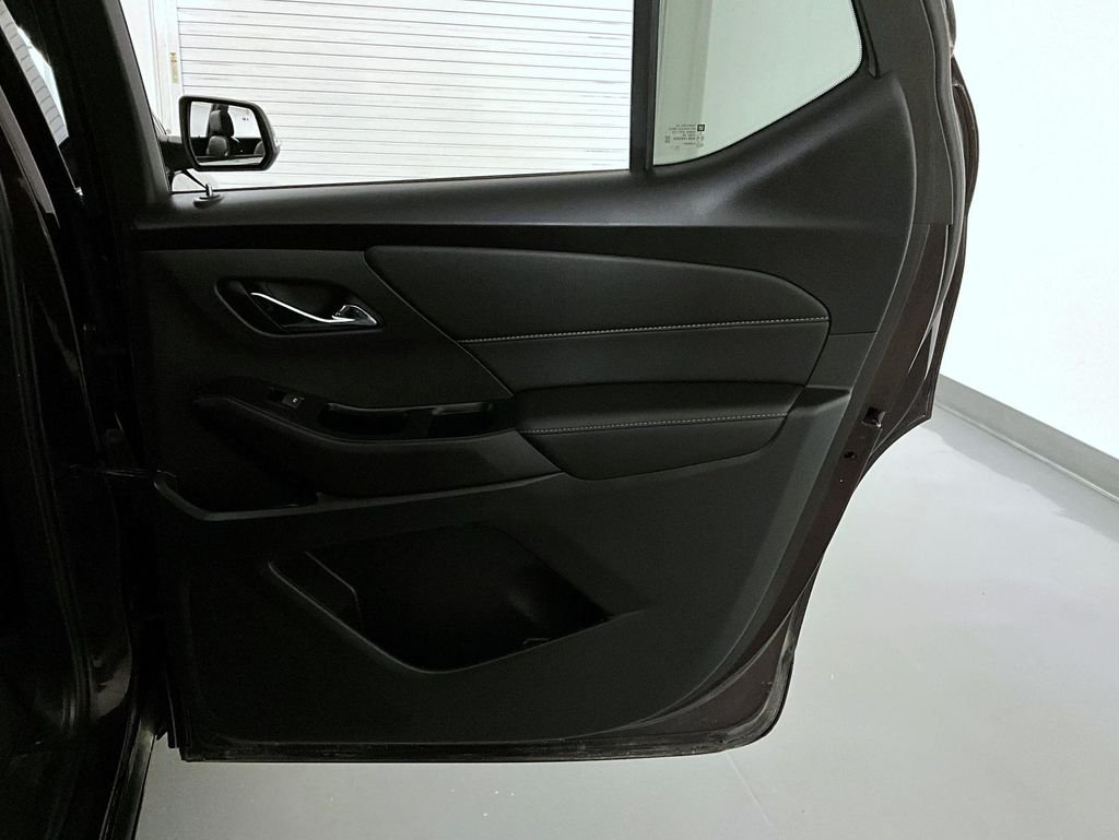2023 Chevrolet Traverse Premier - Photo 17