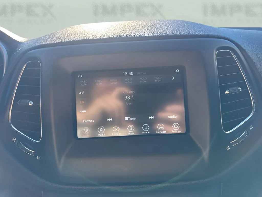Used 2019 Red Jeep Latitude image 16