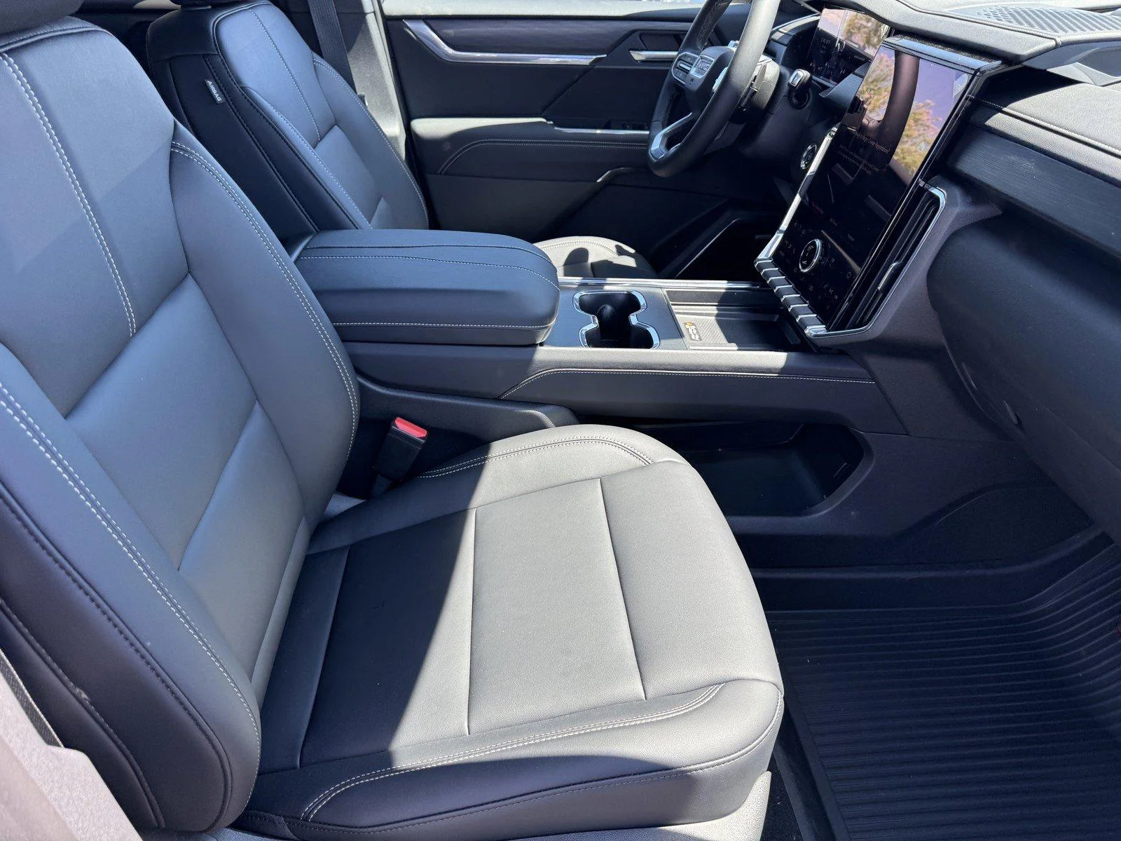 New 2027 Ebony Twilight Metallic GMC Elevation image 8