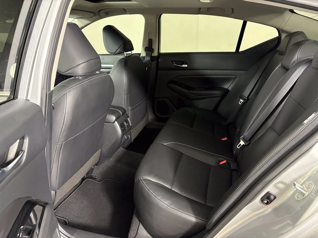 Used 2024 Silver Nissan 2.5 SL image 31