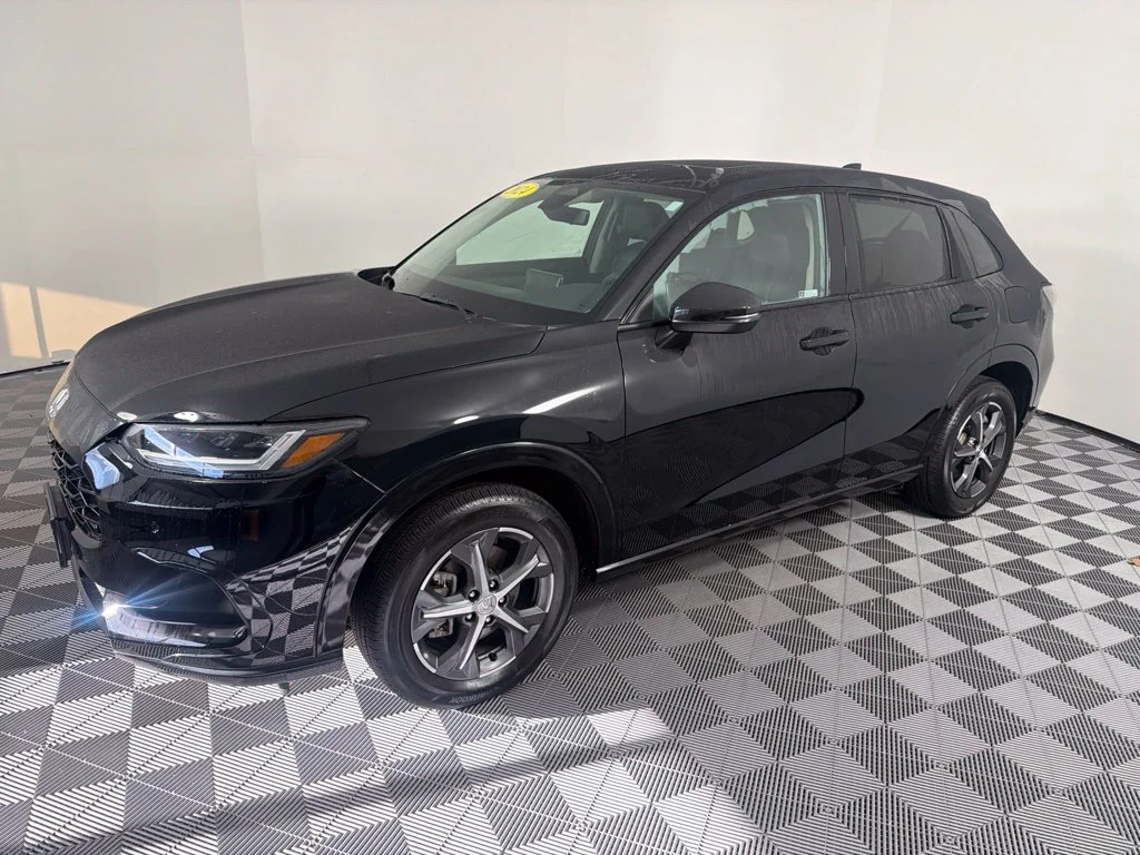 Used 2024 Crystal Black Pearl Honda EX-L image 3