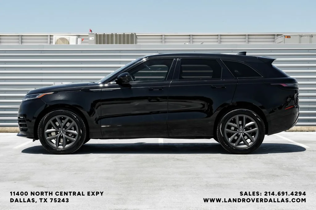 Used 2026 Black Land Rover Dynamic SE image 9