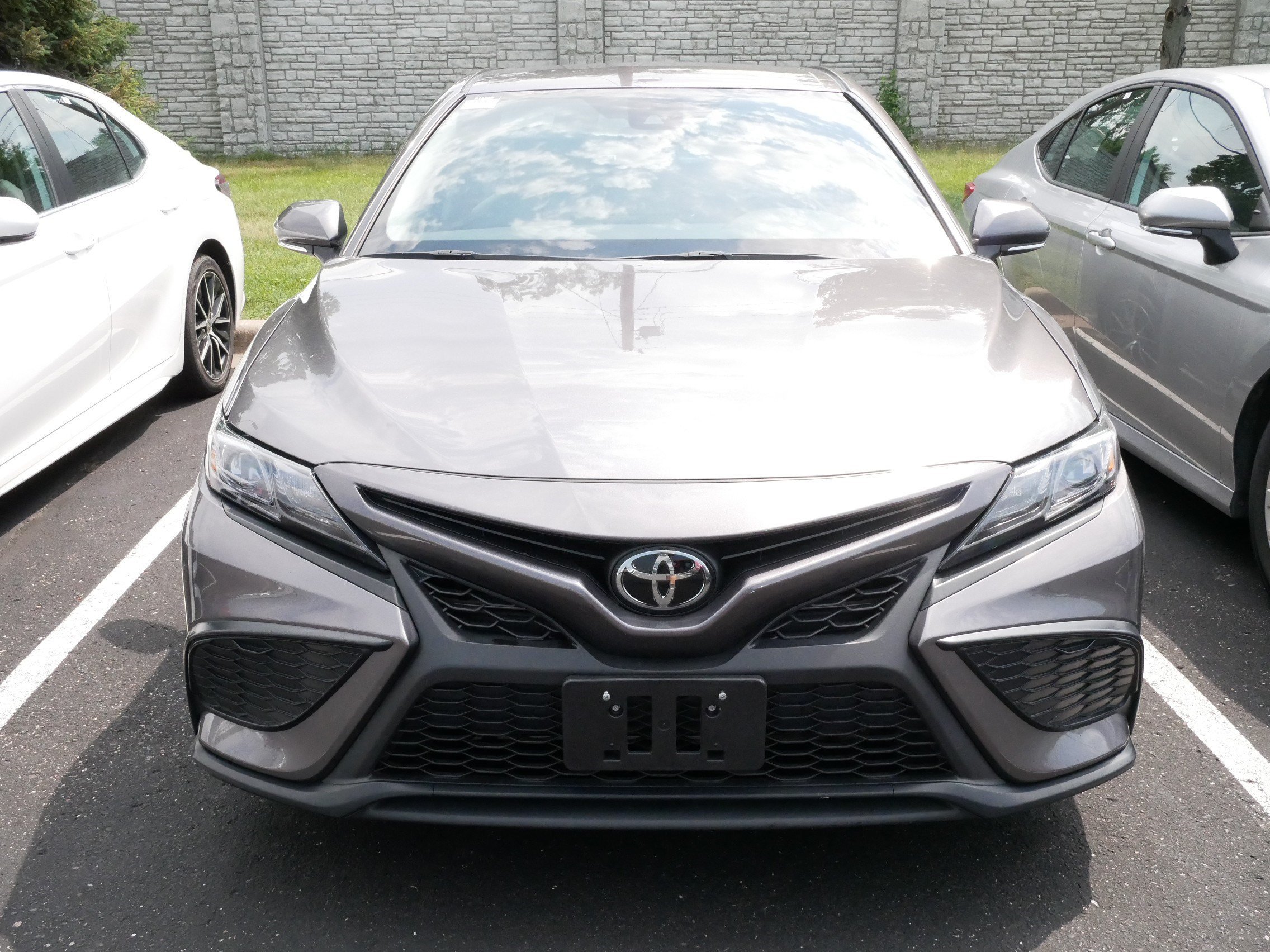 Used 2024 Toyota Camry SE with VIN 4T1G11BK5RU111757 for sale in Brooklyn Center, Minnesota