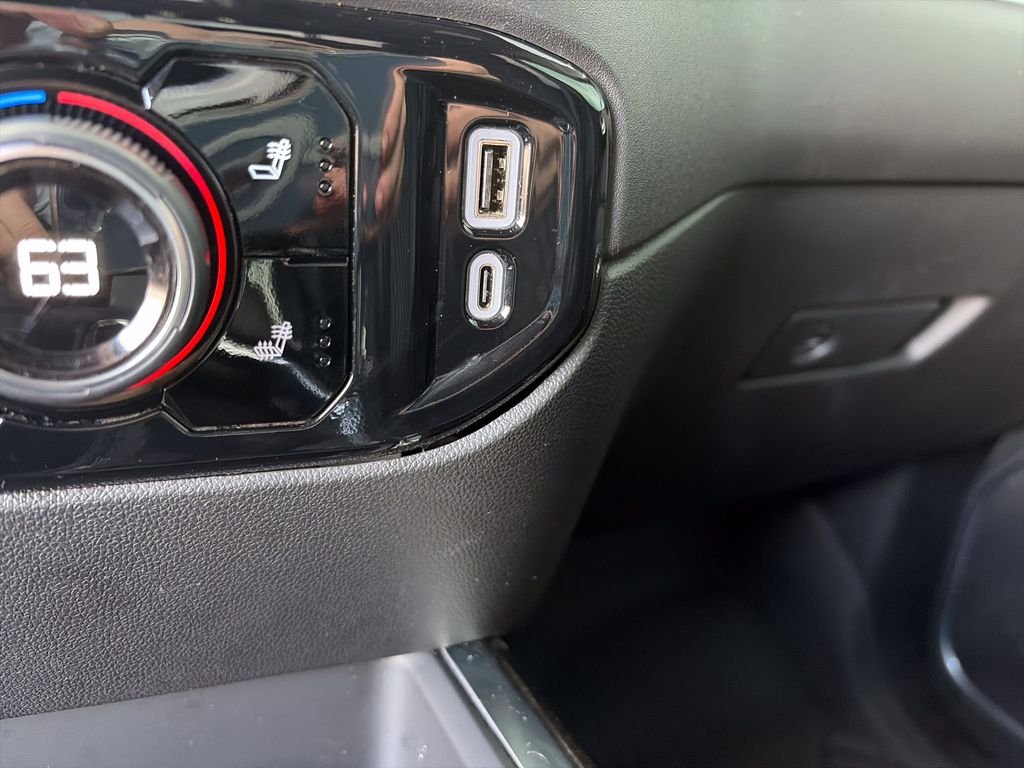 Used 2025 Gray Chevrolet RST image 28