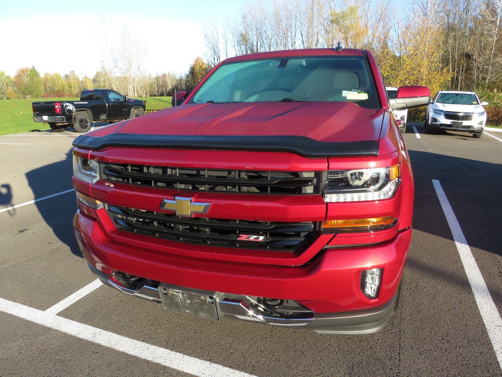 Used 2018 Cajun Red Tintcoat Chevrolet LT image 6