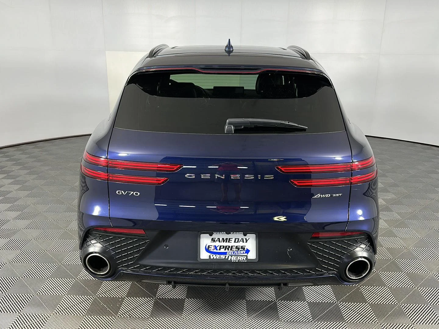 Used 2025 Capri Blue Genesis 3.5T Sport image 25