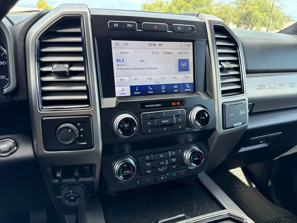 Used 2021 White Ford Platinum image 21