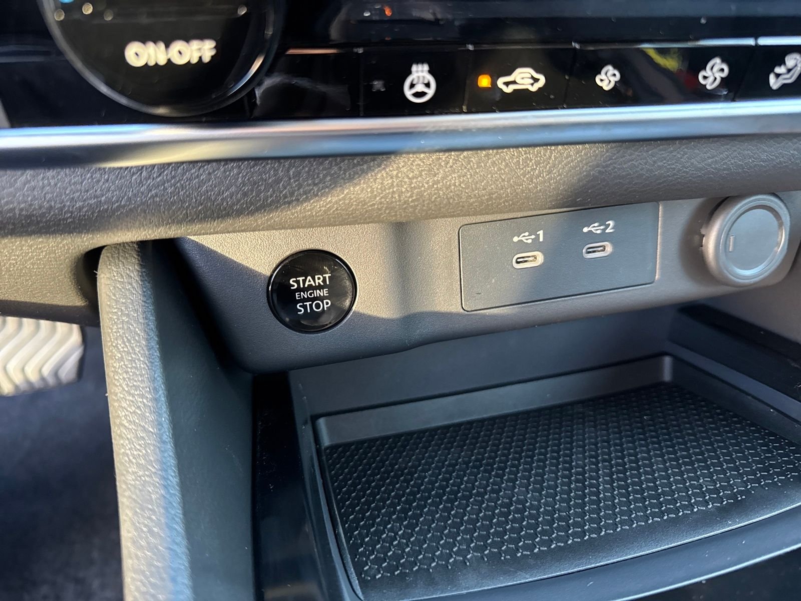 New 2026 Nissan Rogue SV 4D Sport Utility