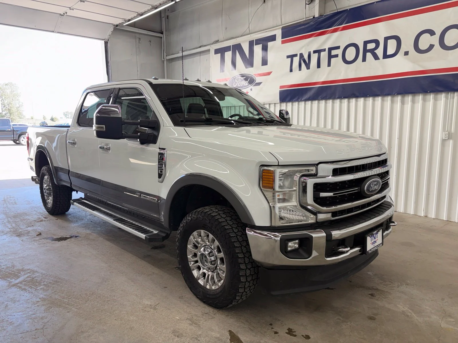 Used 2022 White Ford Lariat image 2