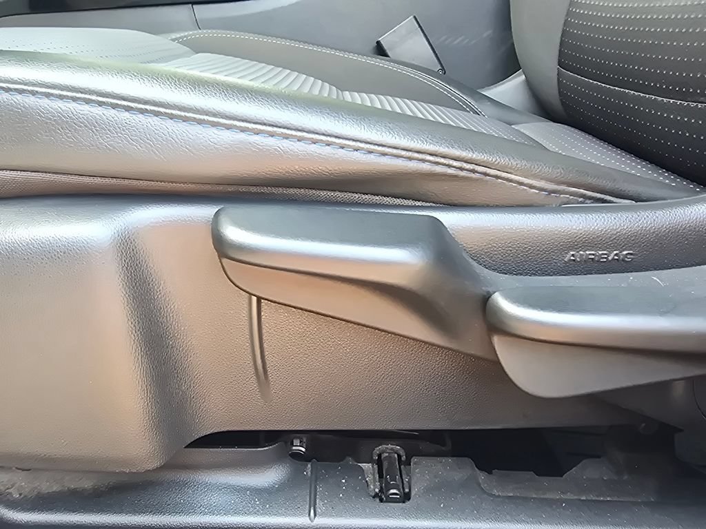 Used 2024 Summit White Chevrolet LT image 19