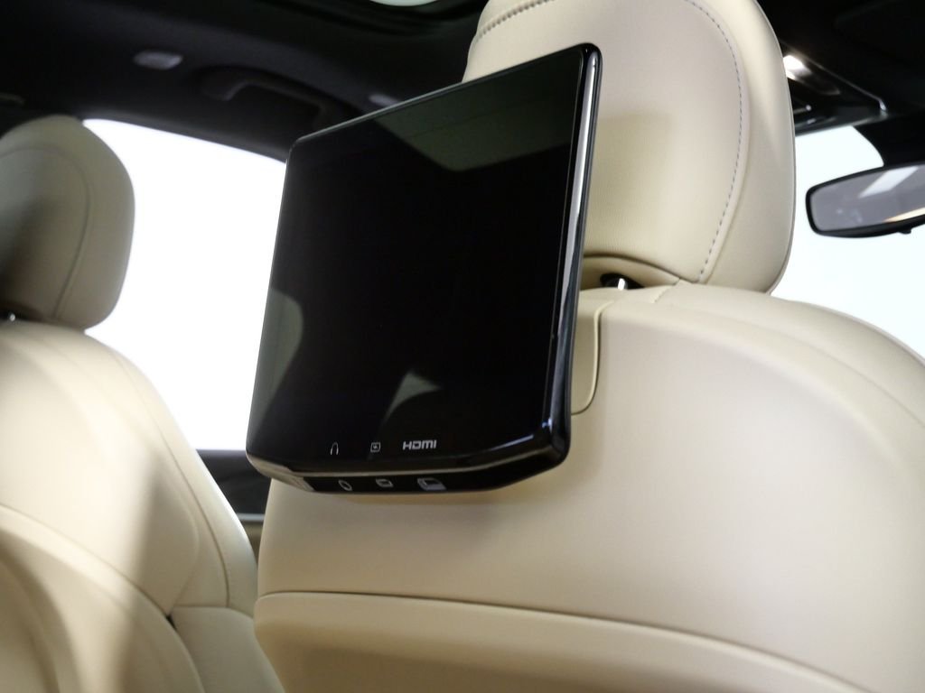 Used 2023 Black Jeep Limited image 10