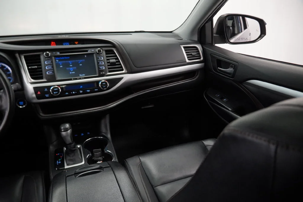 Used 2019 Blue Toyota XLE image 24