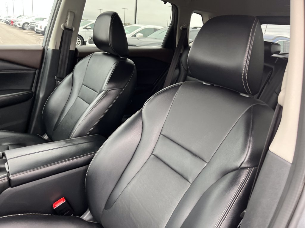 Used 2023 Gray Nissan SL image 12