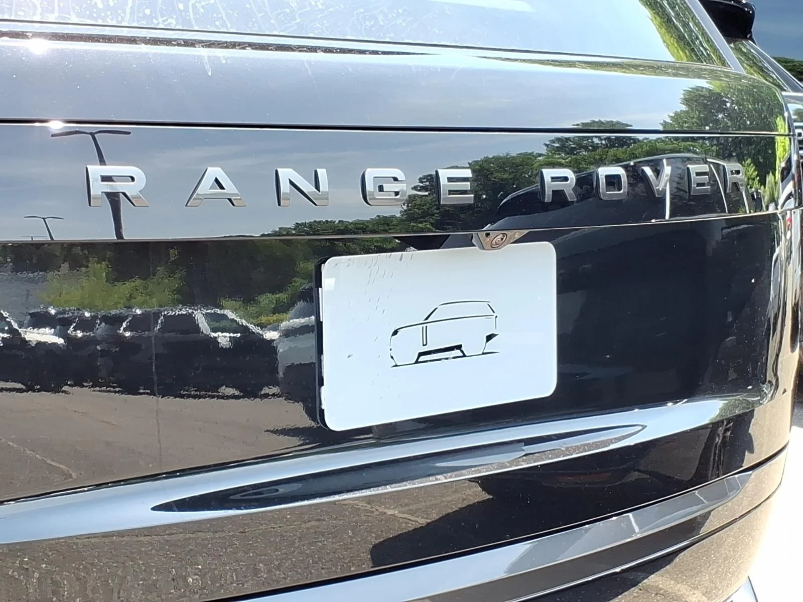 New 2026 Santorini Black Land Rover SE image 19