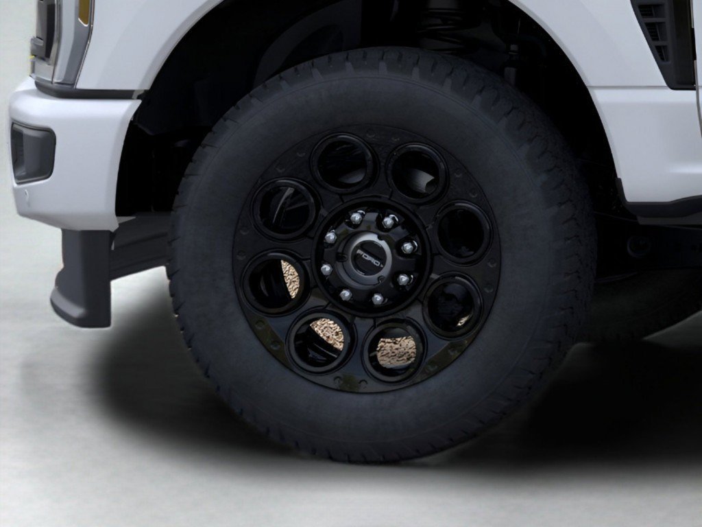 New 2026 White Metallic Ford LARIAT image 22