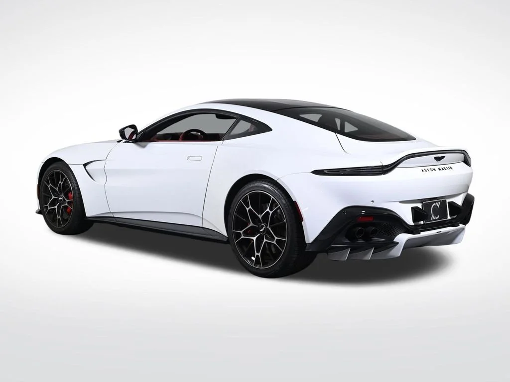 Used 2022 Lunar White Aston Martin Coupe image 3