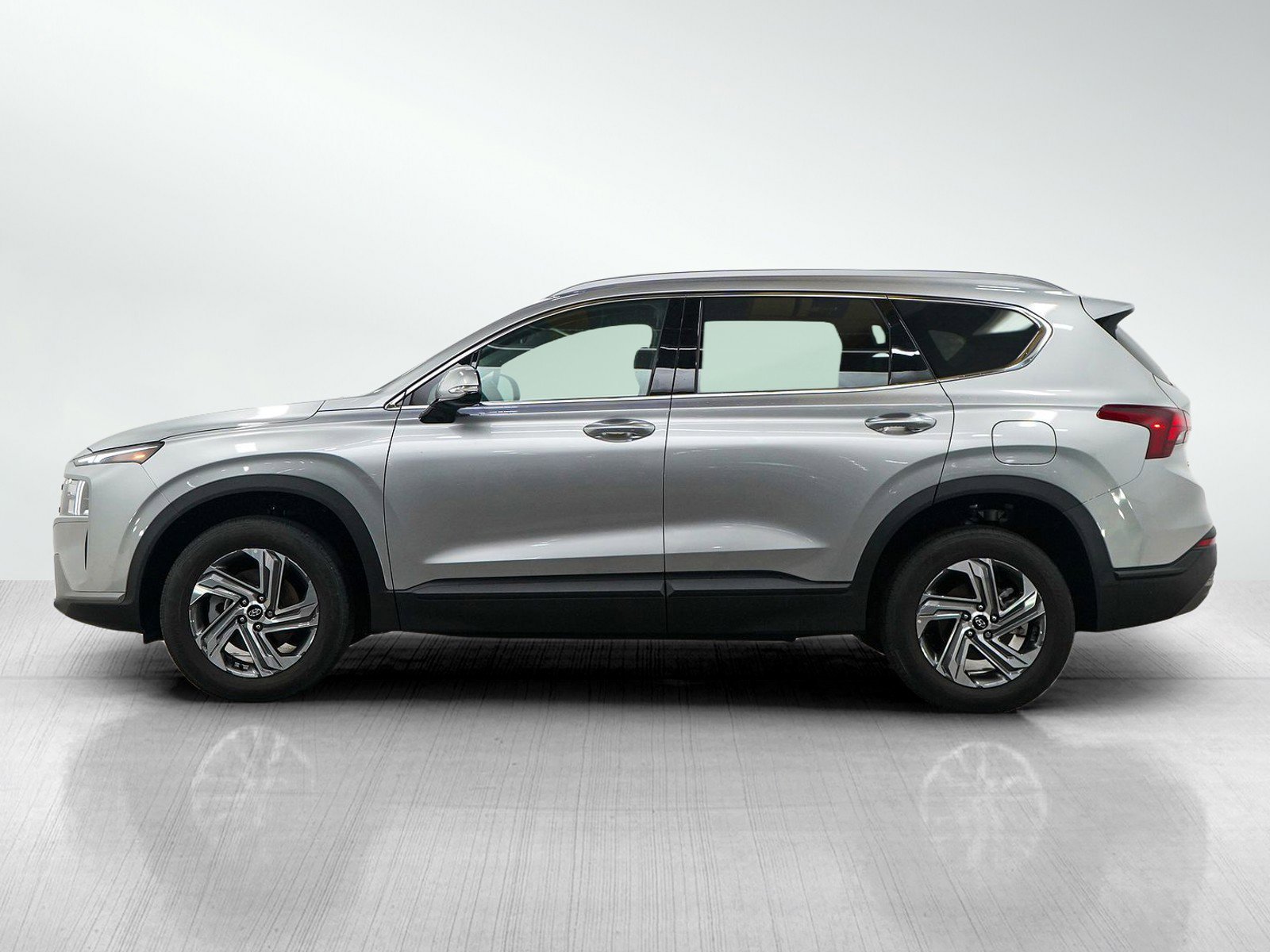 Used 2023 Hyundai Santa Fe SEL with VIN 5NMS2DAJXPH647484 for sale in Minneapolis, Minnesota