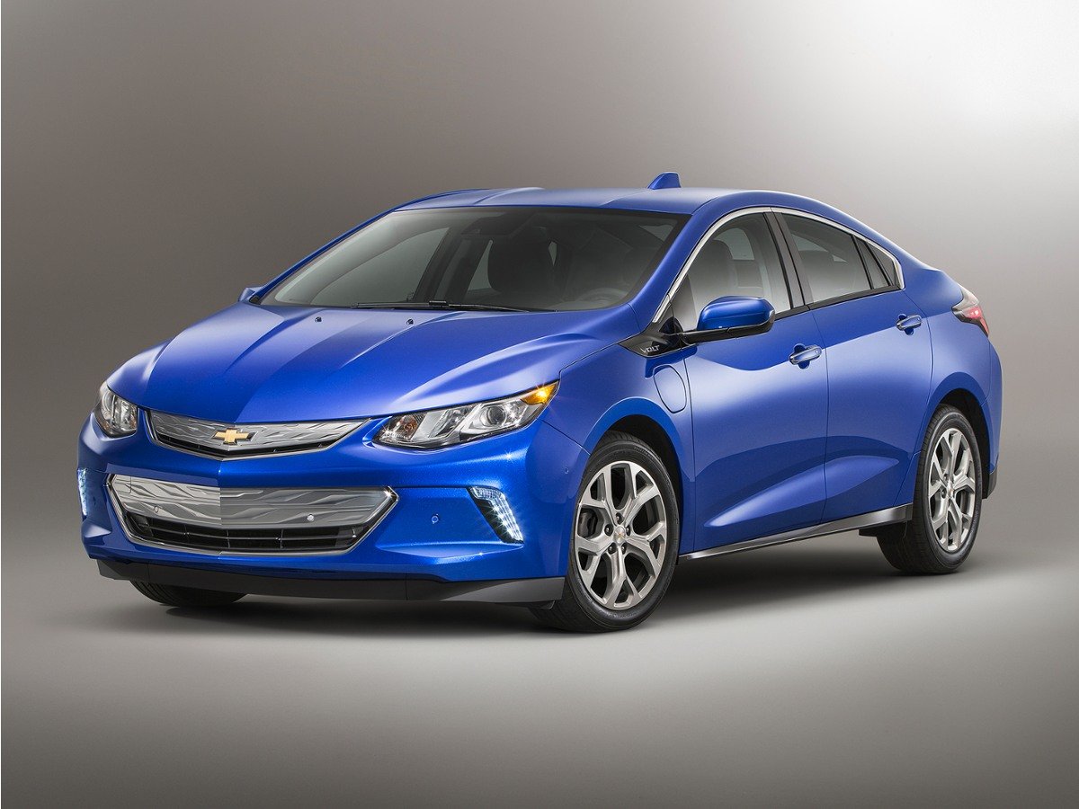 Used 2018 Green Chevrolet Premier image 1