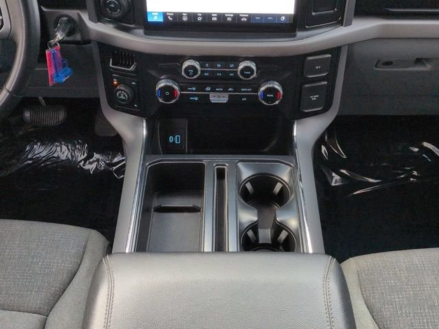 Used 2024 White Ford XLT image 19