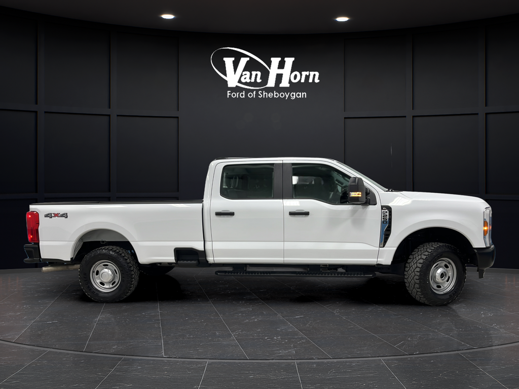 Used 2025 Oxford White Ford XL image 2