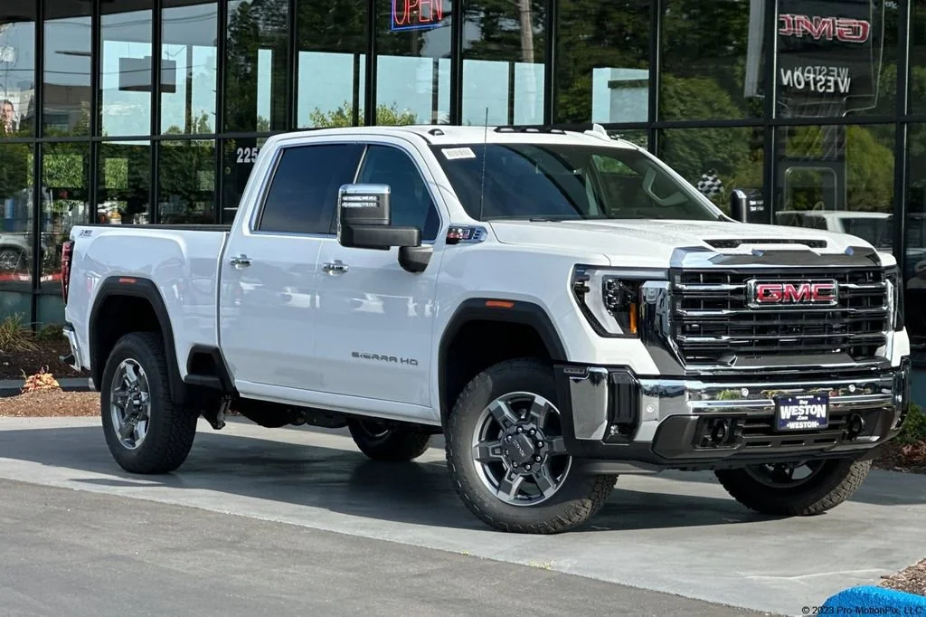 2025 GMC Sierra 4WD Crew Cab Standard Box SLT's photo