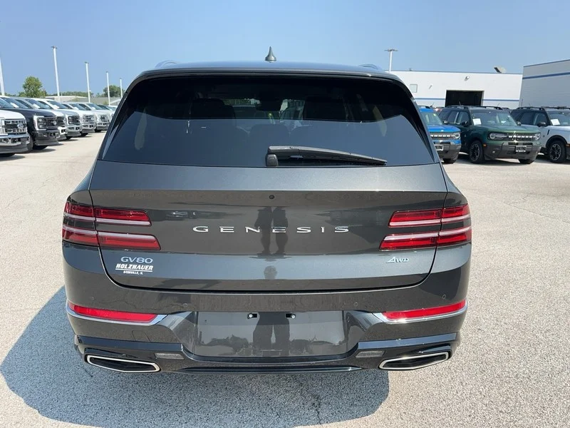 Used 2024 Makalu Gray Genesis 2.5T AWD image 4