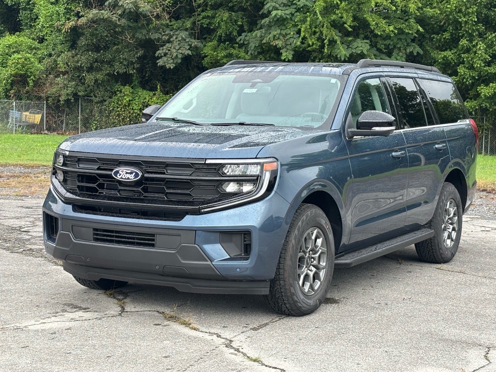 New 2027 Nocturnal Blue Metallic Ford Active image 2