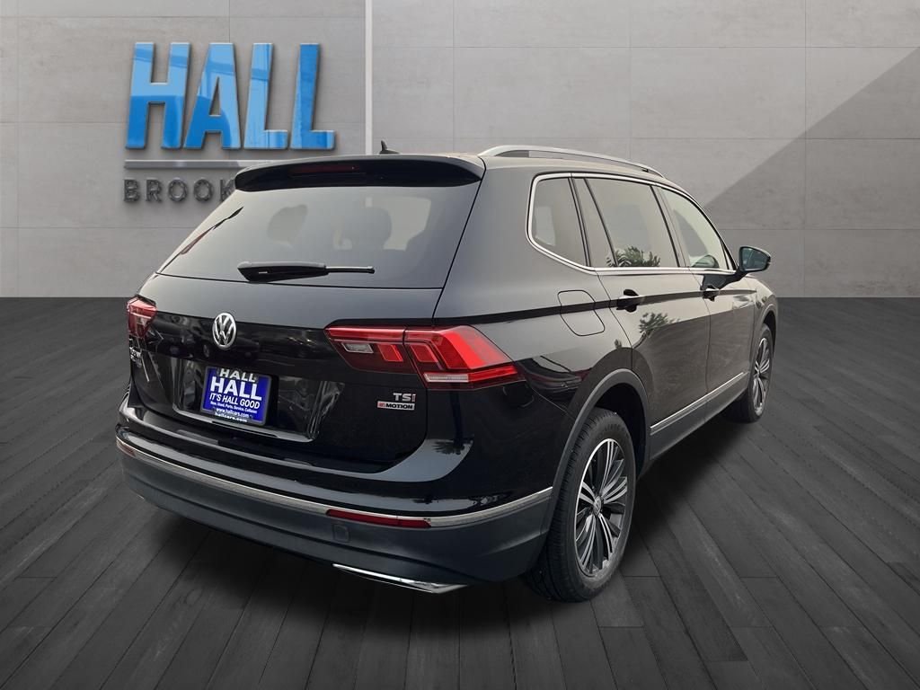 Used 2018 Black Volkswagen 2.0T SEL image 5