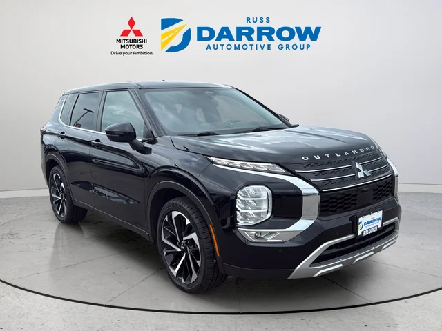 Used 2022 Black Mitsubishi SE image 7