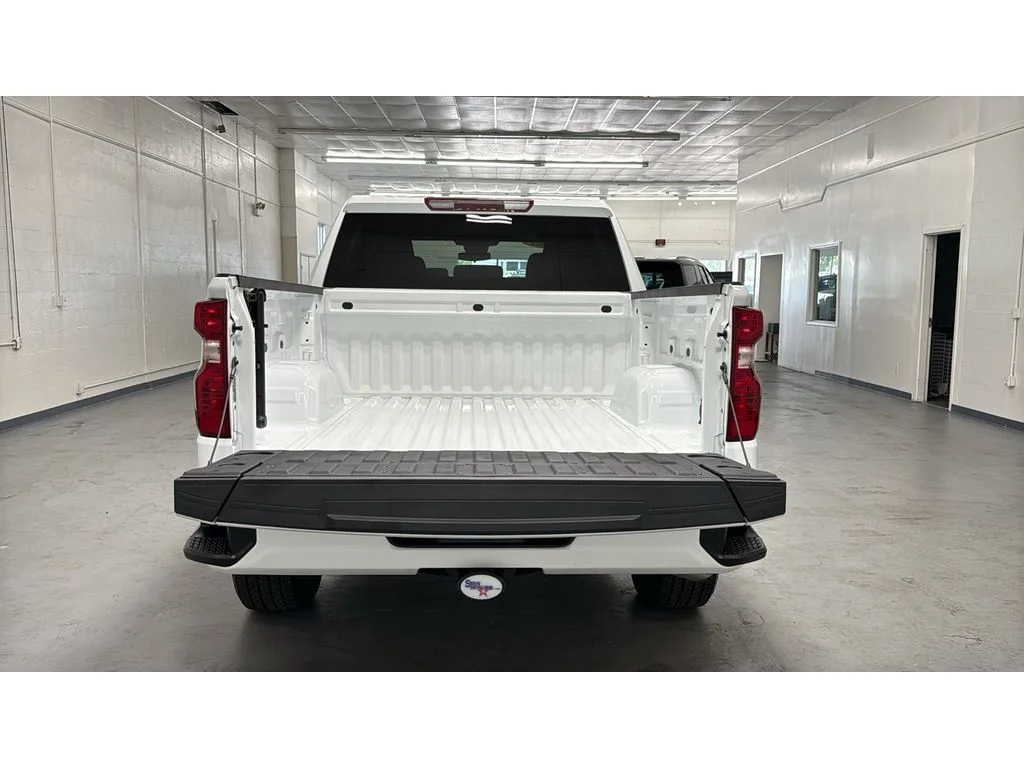 Used 2025 Summit White Chevrolet Custom image 10