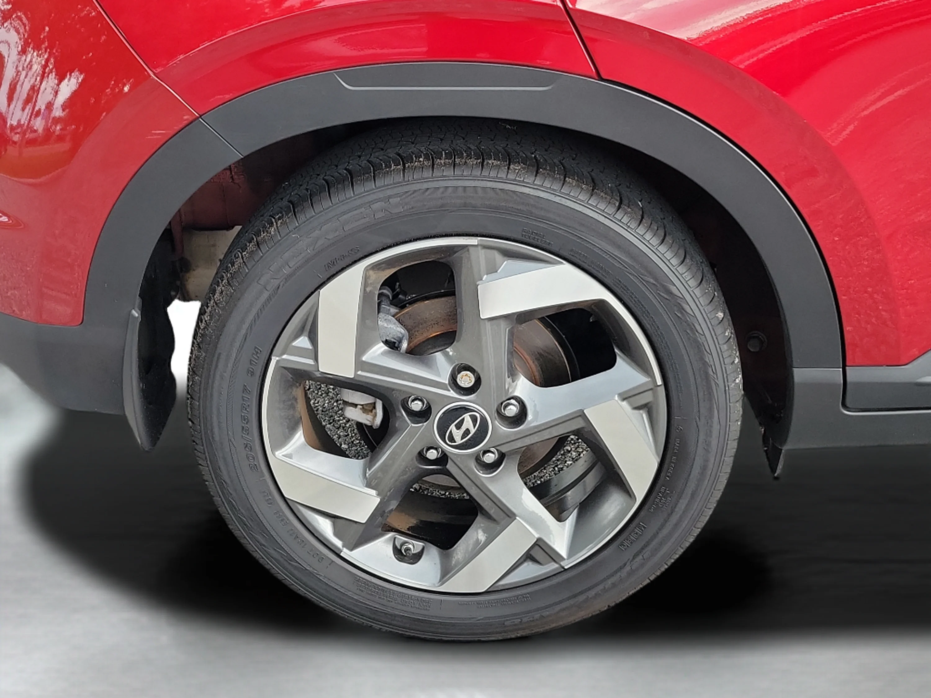 Used 2025 Ultimate Red Hyundai SEL image 10