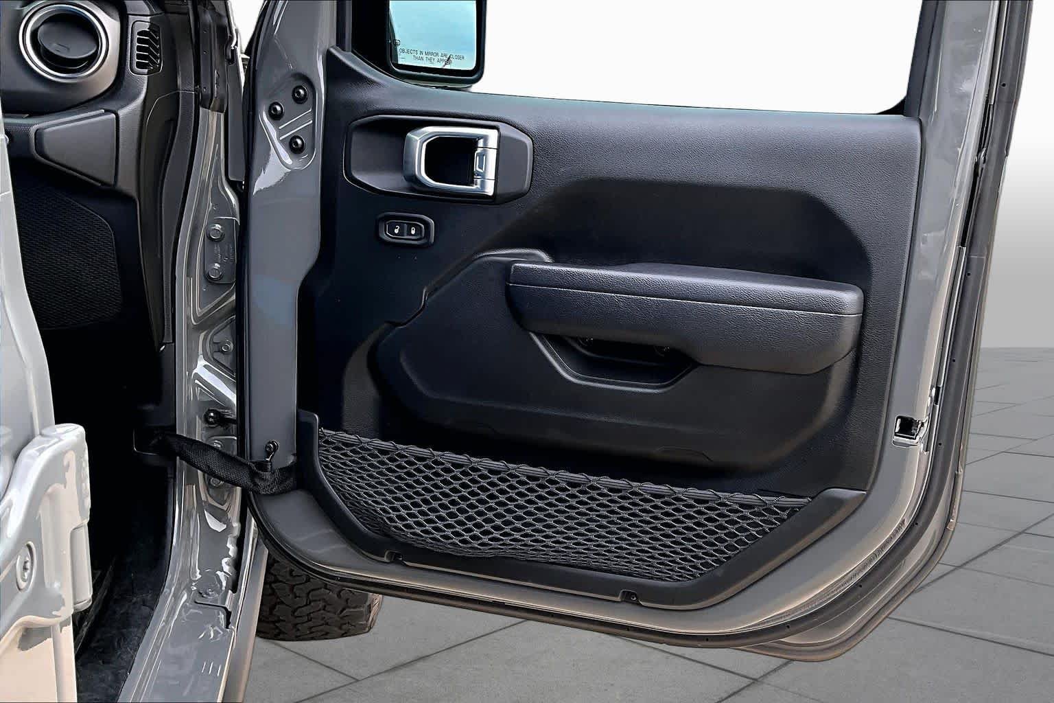 Used 2023 Sting-Gray Clearcoat Jeep Rubicon image 20