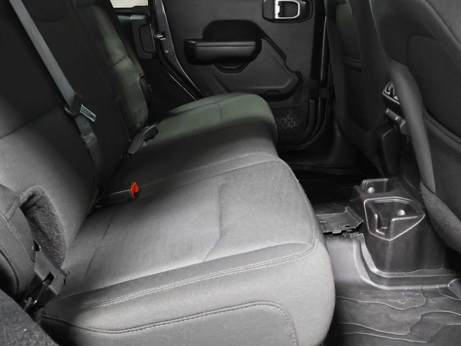 Used 2018 Granite Crystal Metallic Clearcoat Jeep Sport S image 32