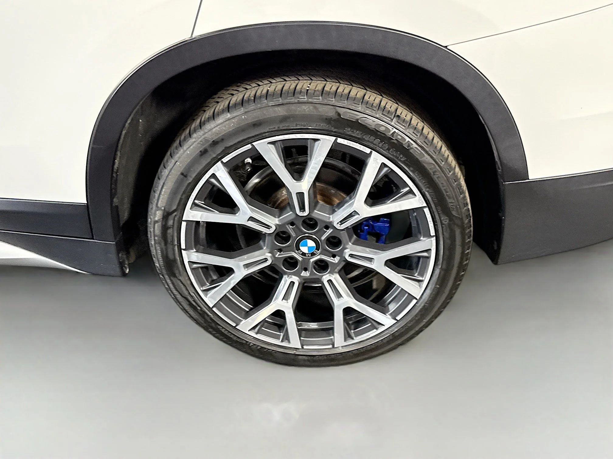 Used 2021 Alpine White BMW sDrive28i image 33