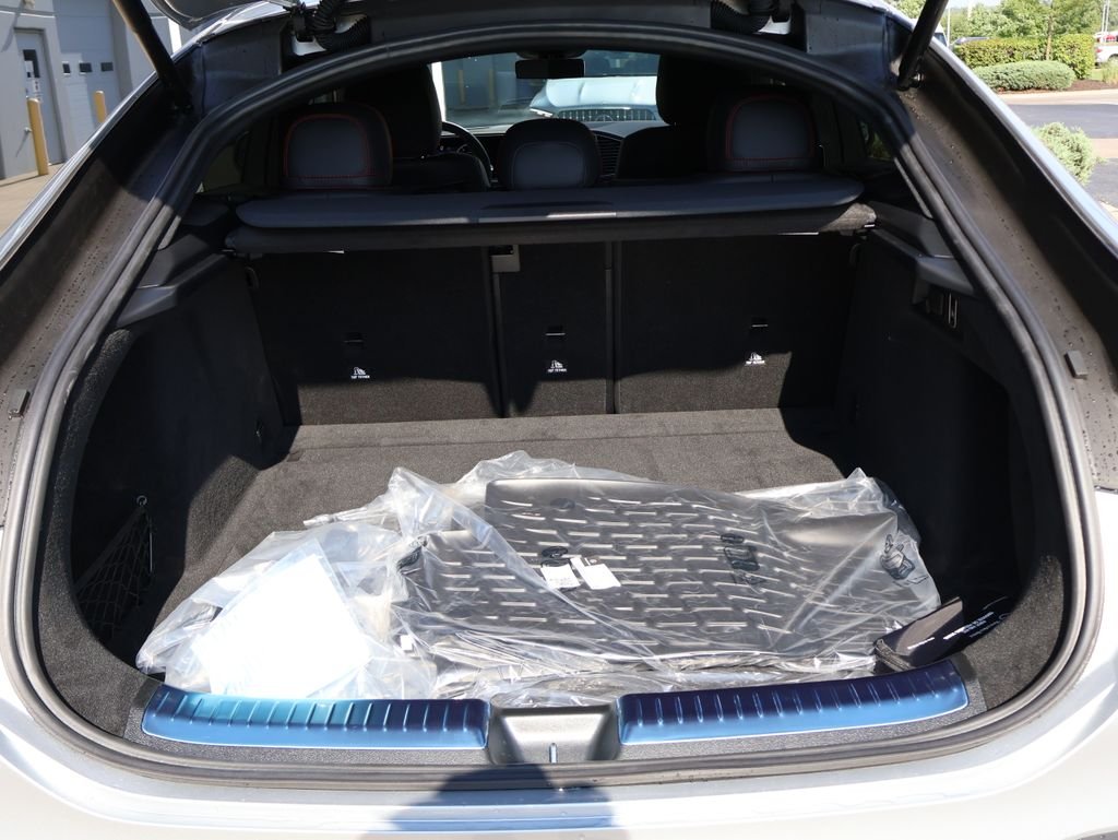 New 2026 Cirrus Silver Metallic Mercedes-Benz GLE 53 AMG® image 18