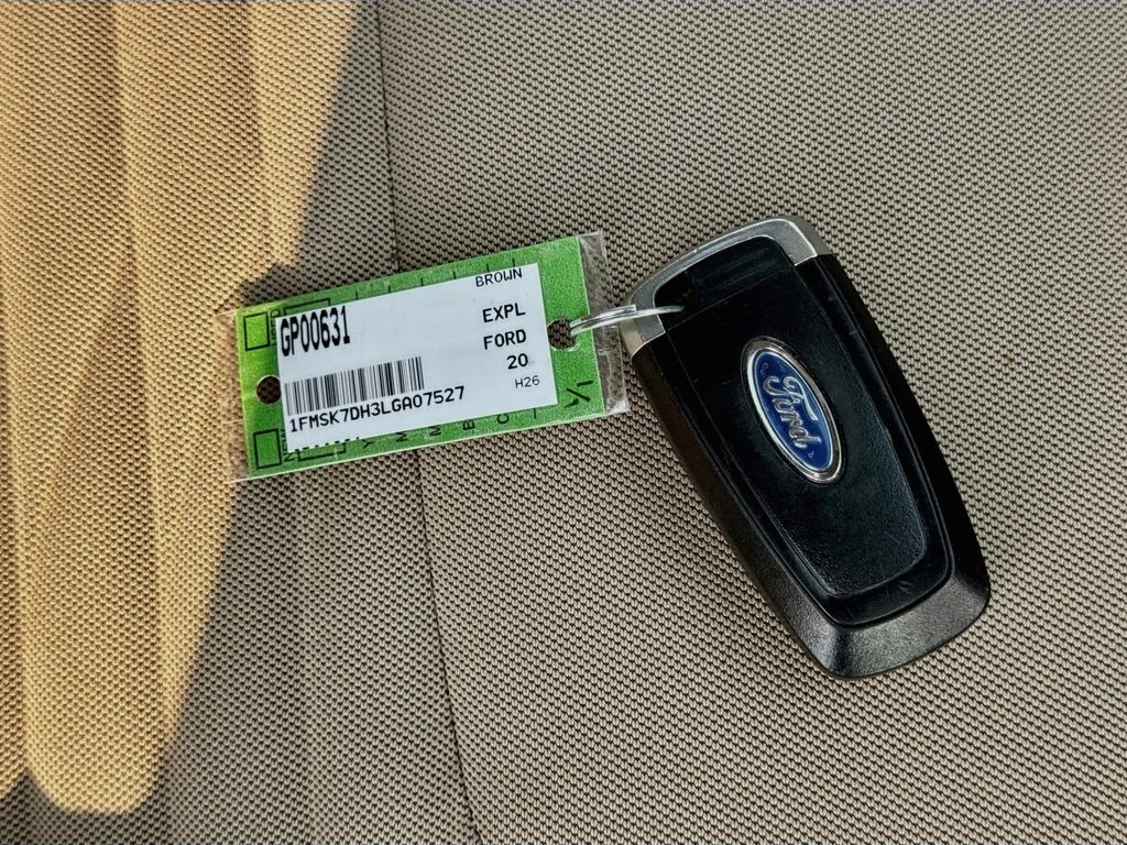 Used 2020 Brown Ford XLT image 38