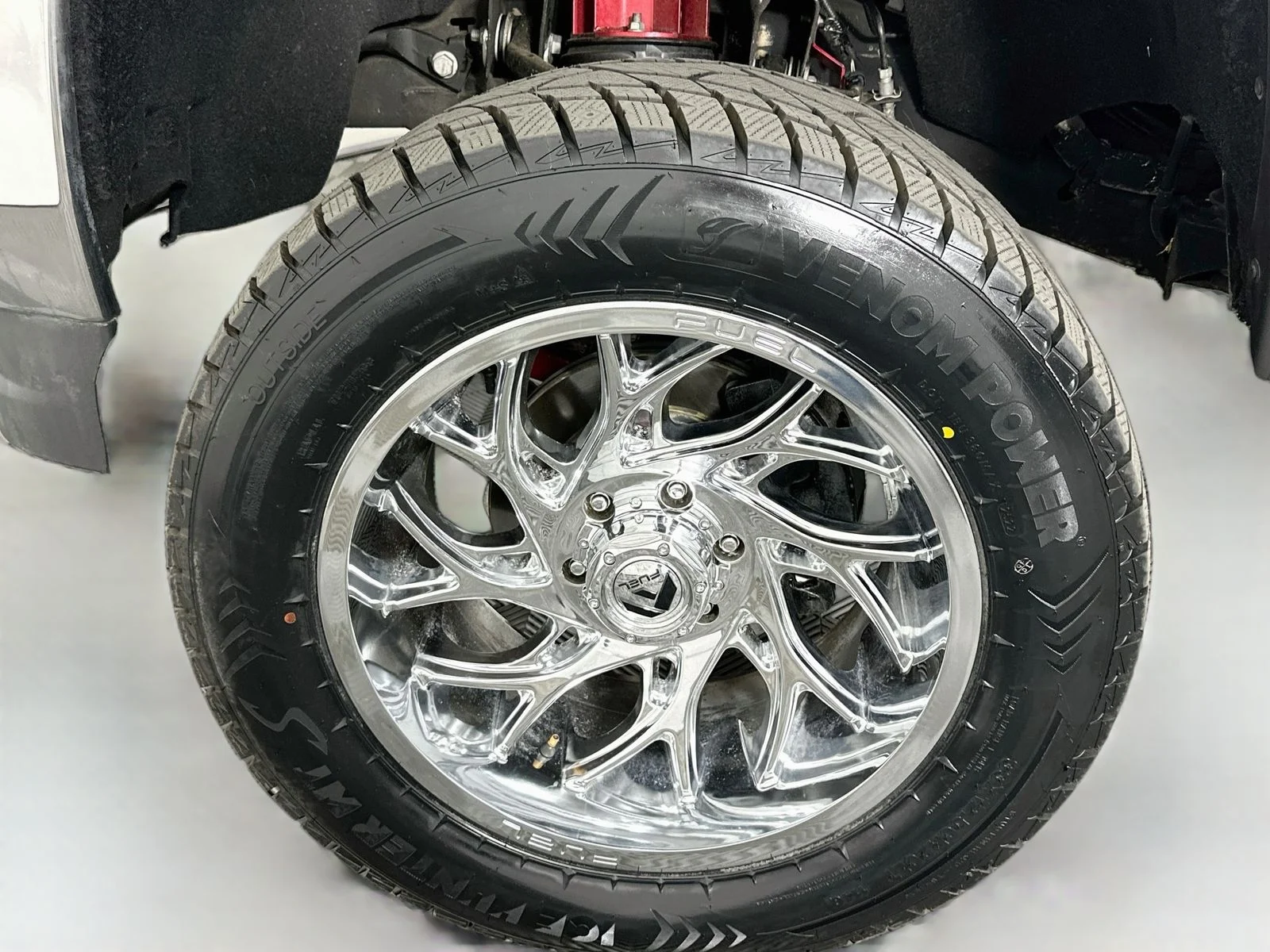 Used 2018 Quicksilver Metallic GMC SLT image 31