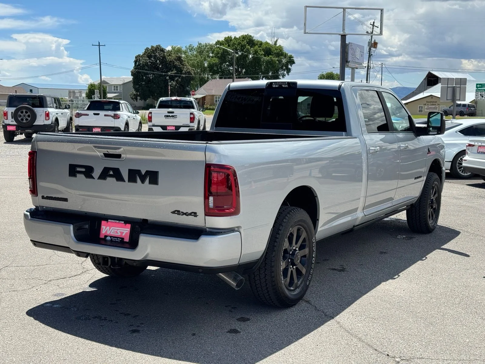 New 2026 Silver-Zynith Exterior Paint RAM Laramie image 7