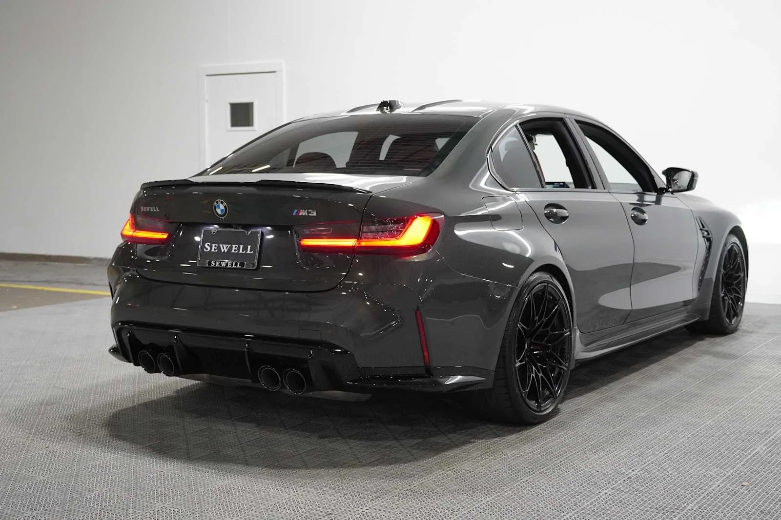 Certified Used 2024 Dravit Grey Metallic BMW  image 4