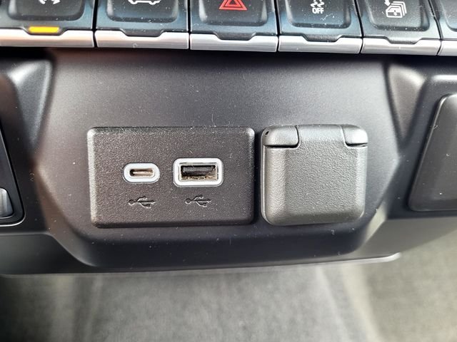 Used 2021 Black Chevrolet LT image 18