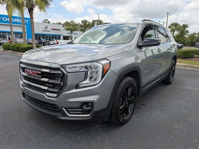 Used 2023 Sterling Metallic GMC AT4 image 7