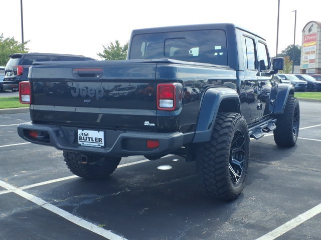 Used 2023  Jeep Sport S image 23