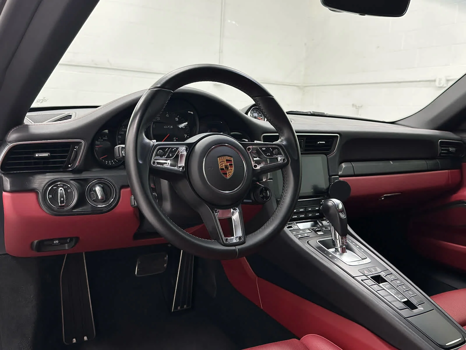 Used 2019 Agate Grey Metallic Porsche Carrera GTS image 17