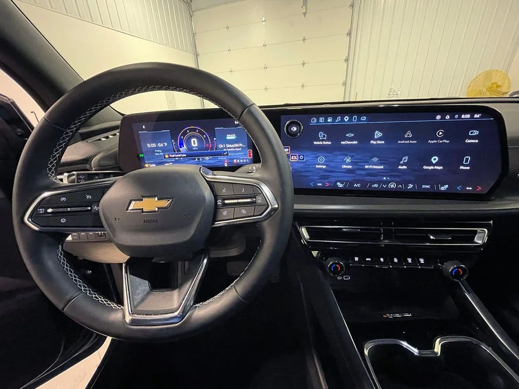 Used 2025 Blue Chevrolet LT image 39