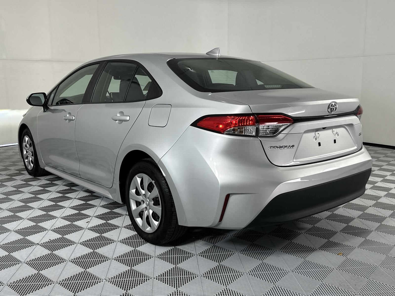 Used 2025 Silver Toyota LE image 6